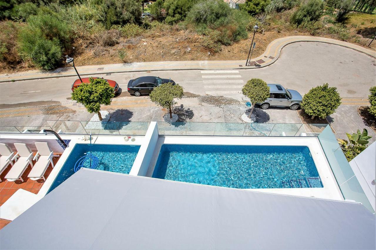 Luxury Apartments With Private Swimming Pool マルベーリャ エクステリア 写真