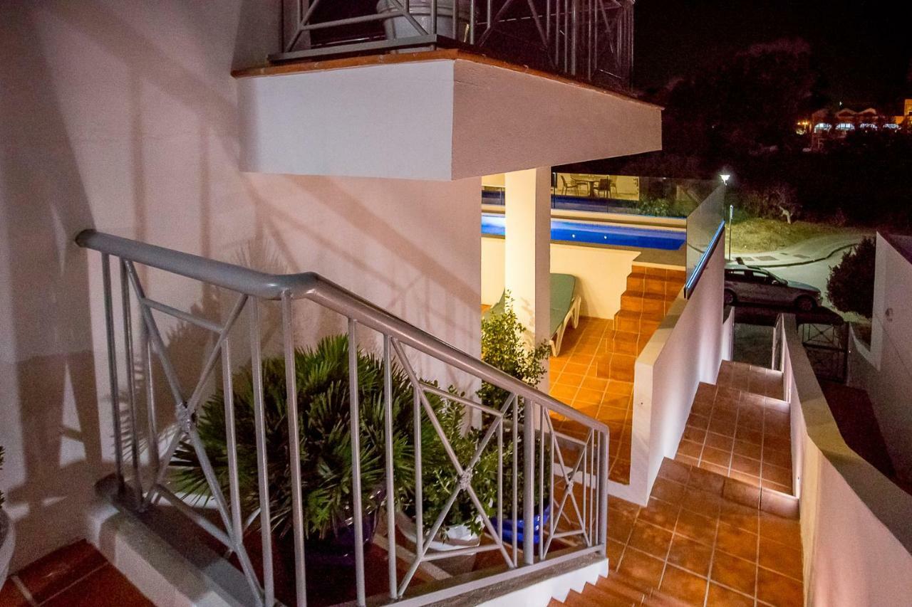 Luxury Apartments With Private Swimming Pool マルベーリャ エクステリア 写真